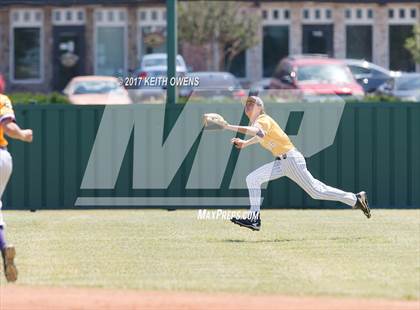Thumbnail 2 in Farmersville @ Ponder (UIL 3A Region 2 Bi-District Playoff) photogallery.