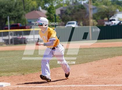 Thumbnail 1 in Farmersville @ Ponder (UIL 3A Region 2 Bi-District Playoff) photogallery.
