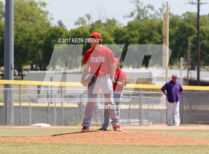 Thumbnail 2 in Farmersville @ Ponder (UIL 3A Region 2 Bi-District Playoff) photogallery.
