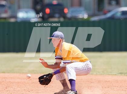 Thumbnail 1 in Farmersville @ Ponder (UIL 3A Region 2 Bi-District Playoff) photogallery.