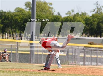 Thumbnail 3 in Farmersville @ Ponder (UIL 3A Region 2 Bi-District Playoff) photogallery.