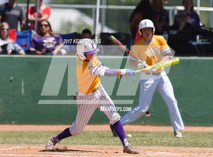 Thumbnail 2 in Farmersville @ Ponder (UIL 3A Region 2 Bi-District Playoff) photogallery.