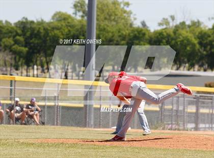 Thumbnail 2 in Farmersville @ Ponder (UIL 3A Region 2 Bi-District Playoff) photogallery.