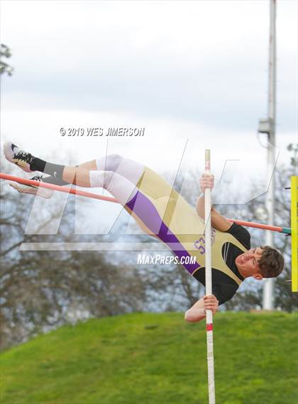Thumbnail 1 in Title IX Invitational (Jumping Events) photogallery.
