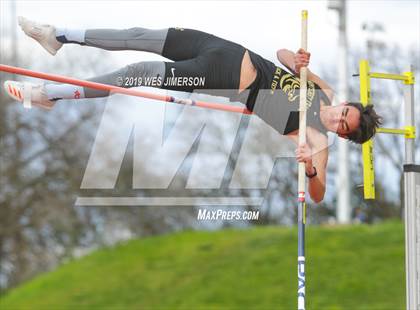 Thumbnail 1 in Title IX Invitational (Jumping Events) photogallery.