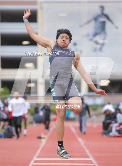 Thumbnail 2 in Title IX Invitational (Jumping Events) photogallery.