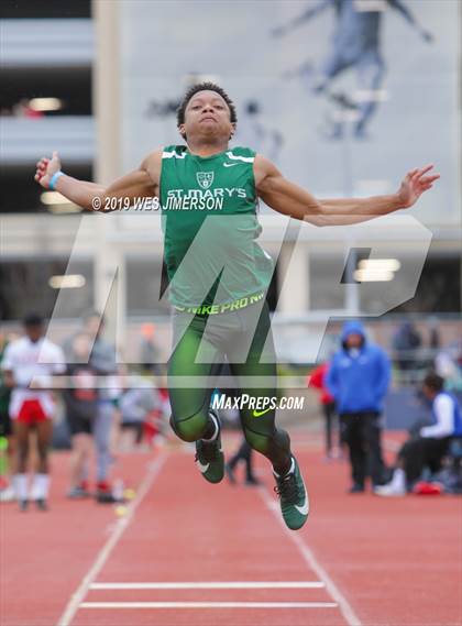 Thumbnail 1 in Title IX Invitational (Jumping Events) photogallery.