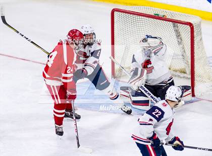 Thumbnail 2 in St. John's vs Central Catholic (MIAA Division 1A) photogallery.