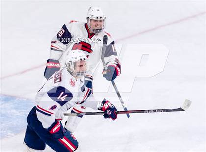 Thumbnail 3 in St. John's vs Central Catholic (MIAA Division 1A) photogallery.