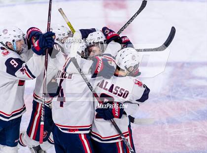 Thumbnail 2 in St. John's vs Central Catholic (MIAA Division 1A) photogallery.