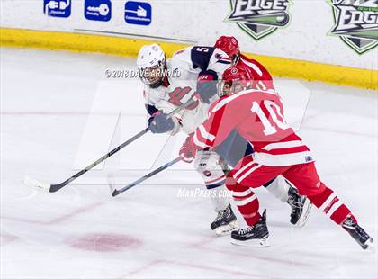 Thumbnail 2 in St. John's vs Central Catholic (MIAA Division 1A) photogallery.