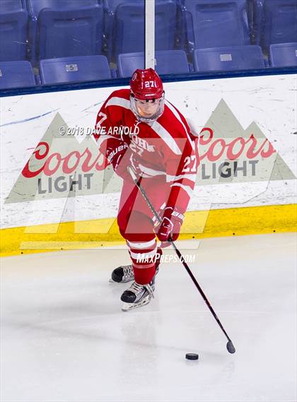 Thumbnail 1 in St. John's vs Central Catholic (MIAA Division 1A) photogallery.