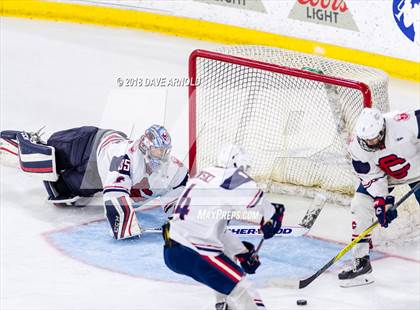 Thumbnail 2 in St. John's vs Central Catholic (MIAA Division 1A) photogallery.