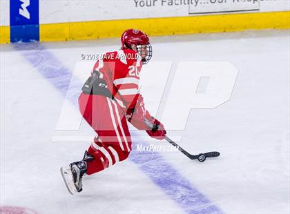 Thumbnail 3 in St. John's vs Central Catholic (MIAA Division 1A) photogallery.