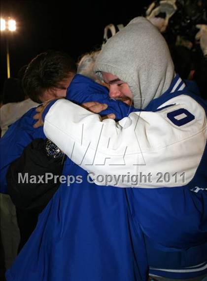 Thumbnail 2 in Windward vs. Excelsior (CIF SS 8-Man D1 Final) photogallery.