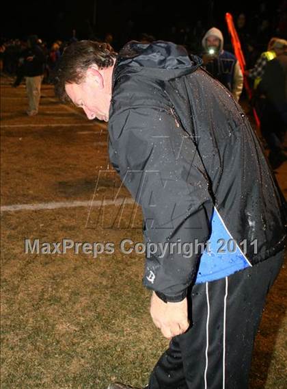 Thumbnail 2 in Windward vs. Excelsior (CIF SS 8-Man D1 Final) photogallery.