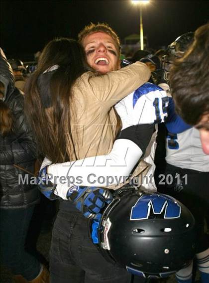 Thumbnail 2 in Windward vs. Excelsior (CIF SS 8-Man D1 Final) photogallery.