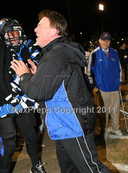Thumbnail 2 in Windward vs. Excelsior (CIF SS 8-Man D1 Final) photogallery.