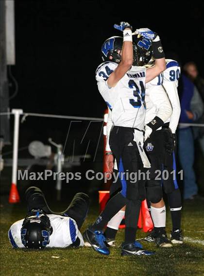 Thumbnail 1 in Windward vs. Excelsior (CIF SS 8-Man D1 Final) photogallery.