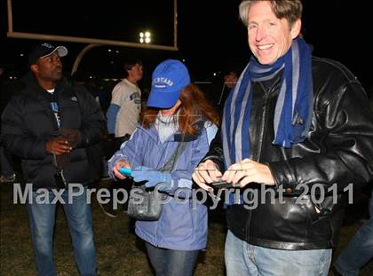 Thumbnail 1 in Windward vs. Excelsior (CIF SS 8-Man D1 Final) photogallery.