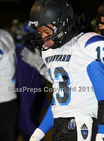 Thumbnail 1 in Windward vs. Excelsior (CIF SS 8-Man D1 Final) photogallery.