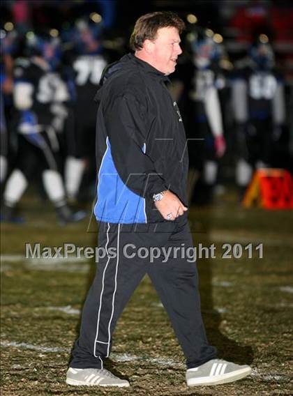 Thumbnail 2 in Windward vs. Excelsior (CIF SS 8-Man D1 Final) photogallery.