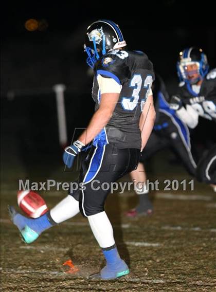 Thumbnail 3 in Windward vs. Excelsior (CIF SS 8-Man D1 Final) photogallery.