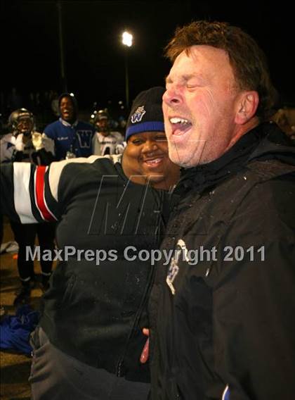 Thumbnail 2 in Windward vs. Excelsior (CIF SS 8-Man D1 Final) photogallery.