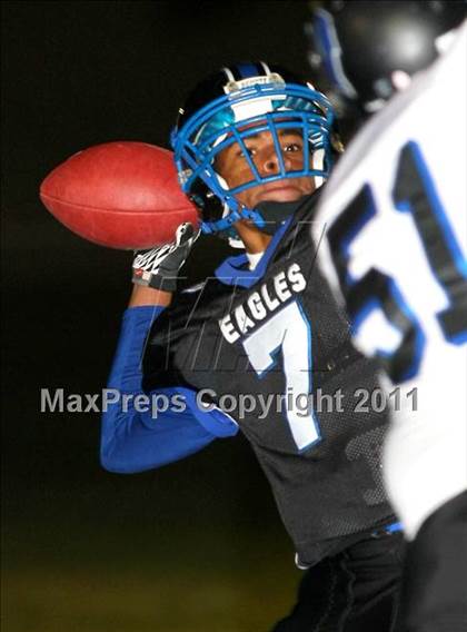 Thumbnail 1 in Windward vs. Excelsior (CIF SS 8-Man D1 Final) photogallery.