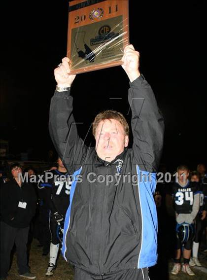 Thumbnail 1 in Windward vs. Excelsior (CIF SS 8-Man D1 Final) photogallery.