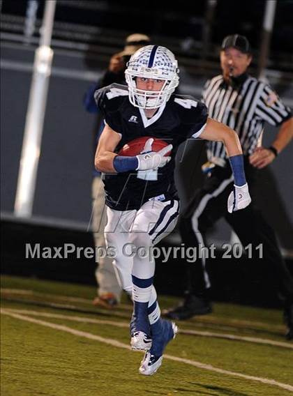 Thumbnail 2 in Ridgefield vs. Staples (CIAC Class LL Quarterfinal) photogallery.