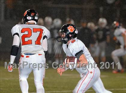 Thumbnail 3 in Ridgefield vs. Staples (CIAC Class LL Quarterfinal) photogallery.