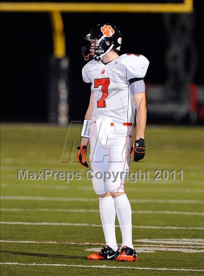 Thumbnail 1 in Ridgefield vs. Staples (CIAC Class LL Quarterfinal) photogallery.