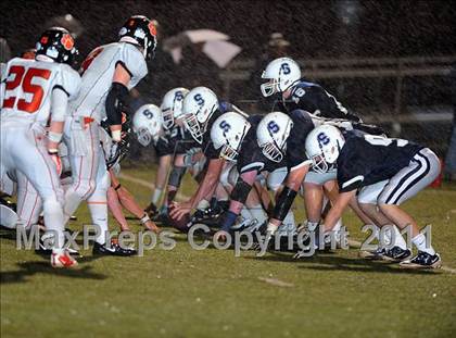 Thumbnail 3 in Ridgefield vs. Staples (CIAC Class LL Quarterfinal) photogallery.