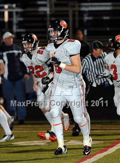 Thumbnail 2 in Ridgefield vs. Staples (CIAC Class LL Quarterfinal) photogallery.