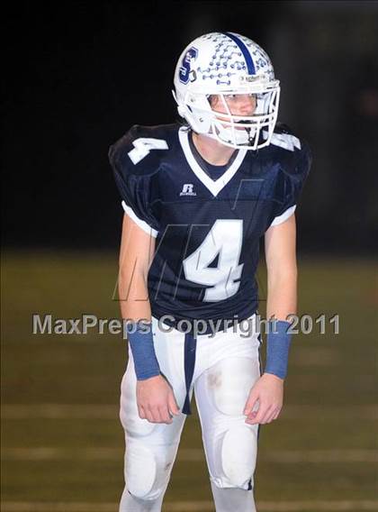 Thumbnail 2 in Ridgefield vs. Staples (CIAC Class LL Quarterfinal) photogallery.
