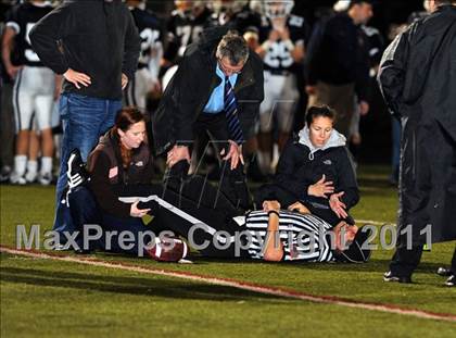 Thumbnail 2 in Ridgefield vs. Staples (CIAC Class LL Quarterfinal) photogallery.