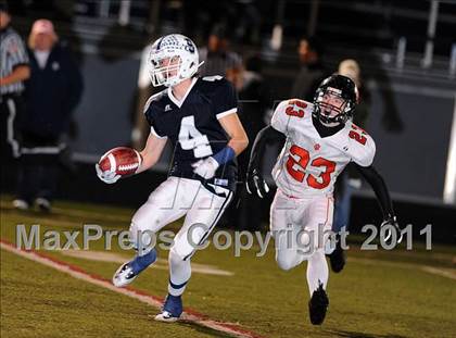 Thumbnail 3 in Ridgefield vs. Staples (CIAC Class LL Quarterfinal) photogallery.