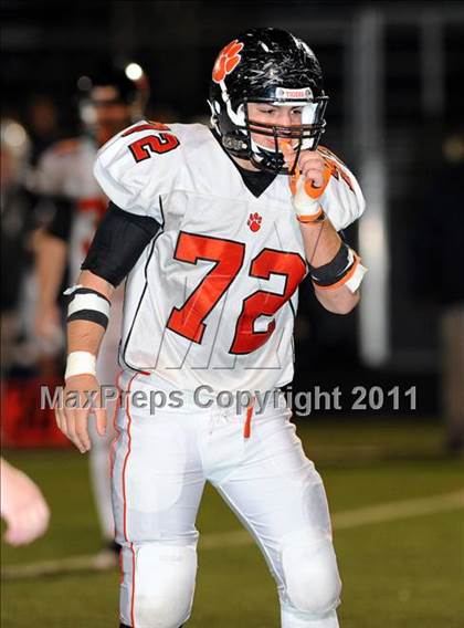 Thumbnail 3 in Ridgefield vs. Staples (CIAC Class LL Quarterfinal) photogallery.