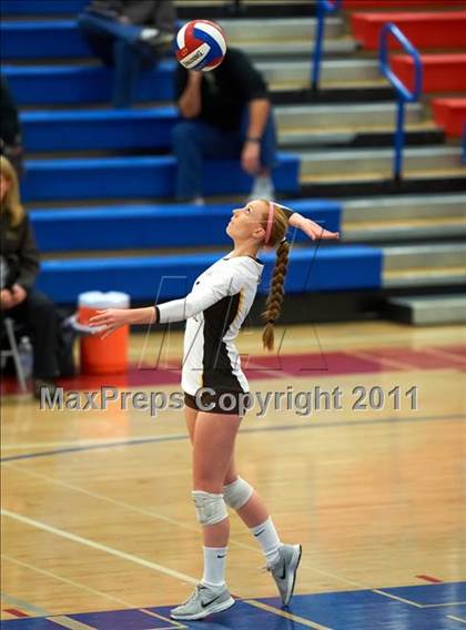 Thumbnail 2 in St. Francis vs. Presentation (CIF CCS D2 Final) photogallery.