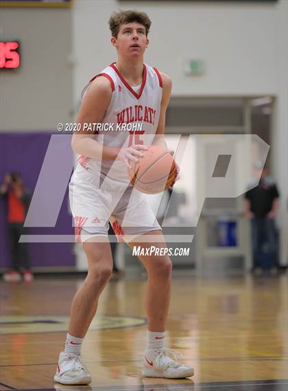 Thumbnail 3 in West Valley vs. Mount Si (WIAA 4A Regional Playoff) photogallery.
