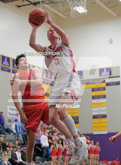 Thumbnail 3 in West Valley vs. Mount Si (WIAA 4A Regional Playoff) photogallery.