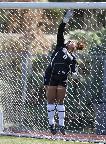 Thumbnail 3 in Flintridge Sacred Heart vs. West Ranch (Los Tacos Tournament) photogallery.