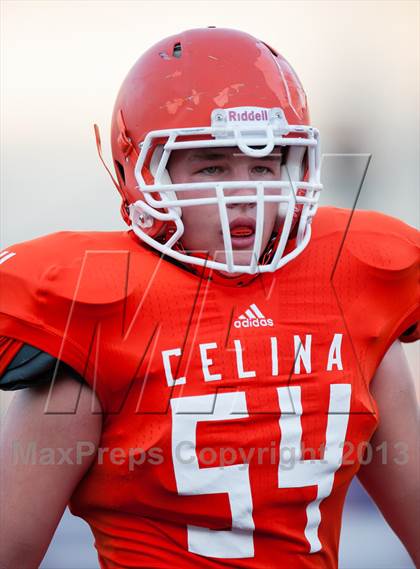 Thumbnail 1 in Melissa vs Celina photogallery.