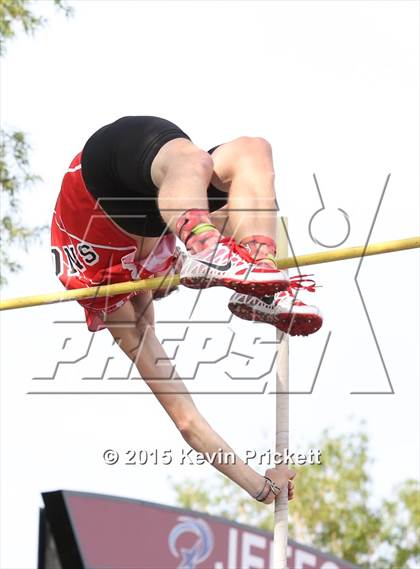Thumbnail 1 in CHSAA 4A State Pole Vault photogallery.