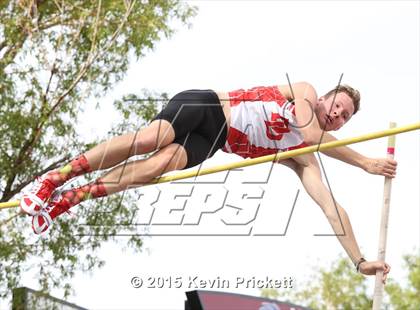 Thumbnail 2 in CHSAA 4A State Pole Vault photogallery.