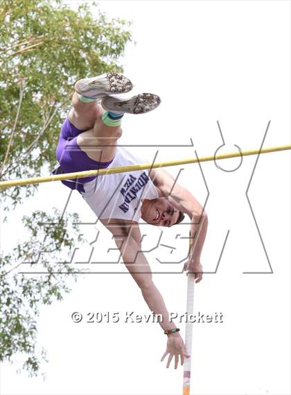 Thumbnail 1 in CHSAA 4A State Pole Vault photogallery.