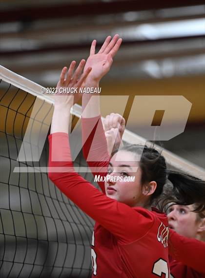Thumbnail 2 in Coventry vs. Chariho photogallery.