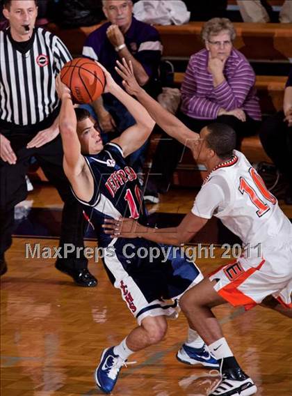 Thumbnail 3 in Jefferson County vs. Morristown-Hamblen East photogallery.
