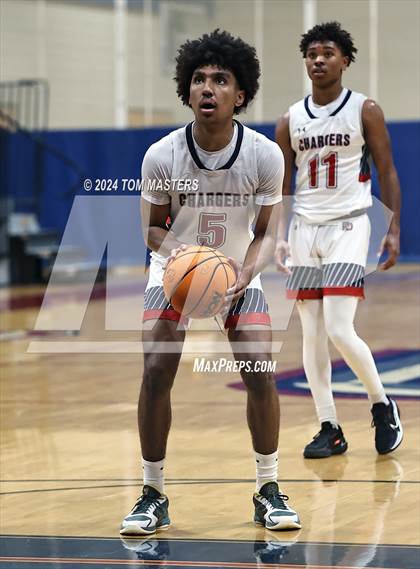 Thumbnail 3 in Davidson Day @ Providence Day photogallery.